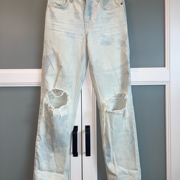 Levi's Light Blue Straight Leg Jeans - Picture 1 of 3